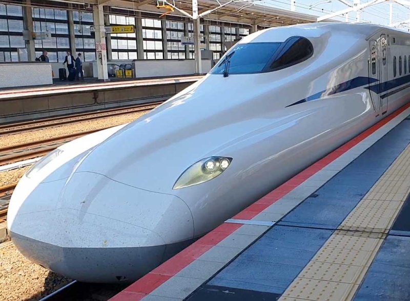 Hochgeschwindigkeitszug Shinkansen in Japan
