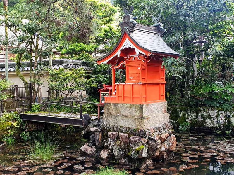 Benten-Do vor dem Gokurakuji Tempel in Kinosaki Onsen